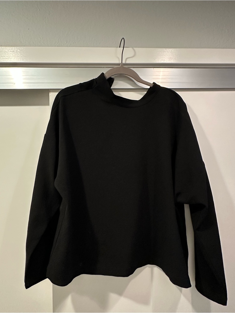 Women’s Madewell Black Crewneck shirt - Classic Everyday Pullover